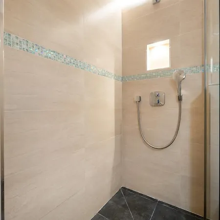 Apartment 'la Du Casino' Plein Centre, Acces Menton